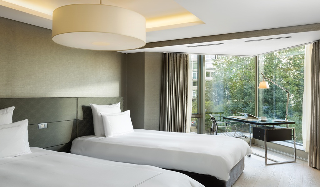residence two bedroom park view bed