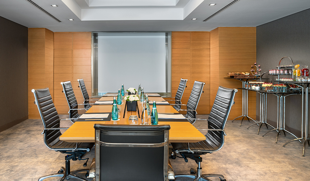 Alsancak Boardroom at Swissotel Grand Efes Izmir