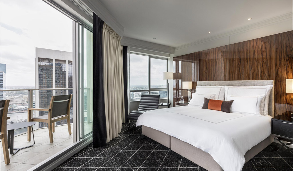 Signature Skyline Balcony Room at Swissotel Sydney