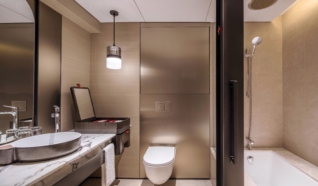 Executive Marina Bay Bathroom