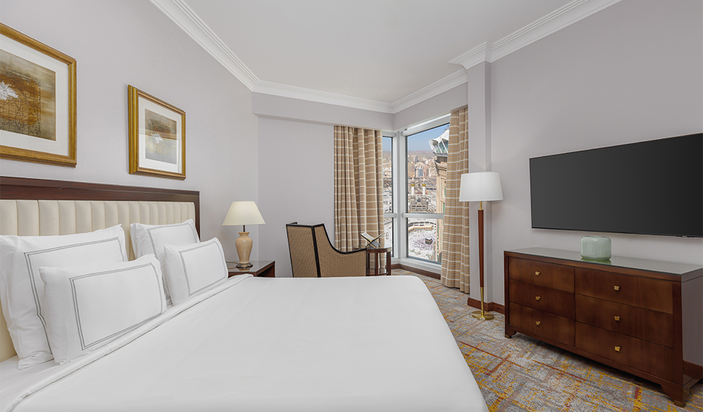 Junior Suite at Swissotel Al Maqam