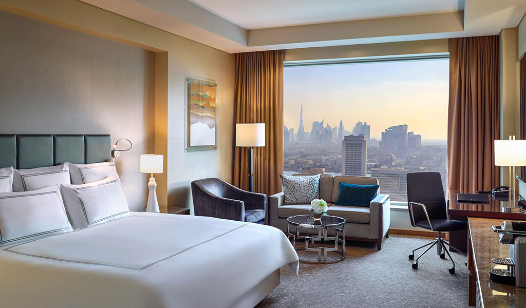 Deluxe King Room at Swissotel Al Ghurair