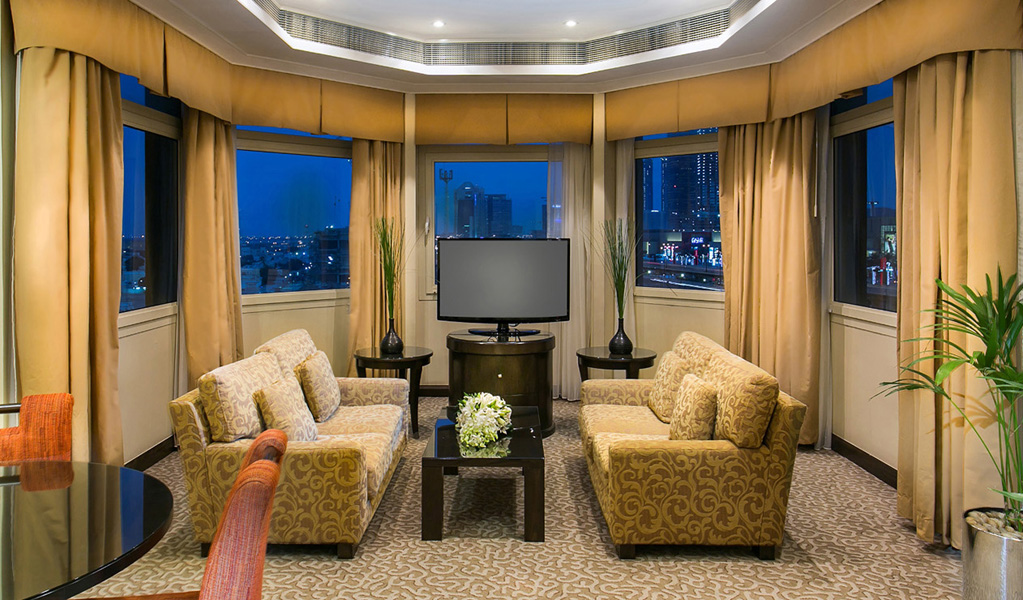 Executive Suite at Swissotel Al Murooj